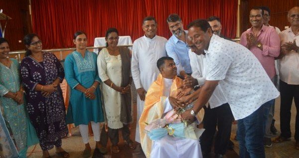 Moodubelle Parishioners Accord Heartfelt Farewell to Fr. Rickson Monteiro - Photo 5