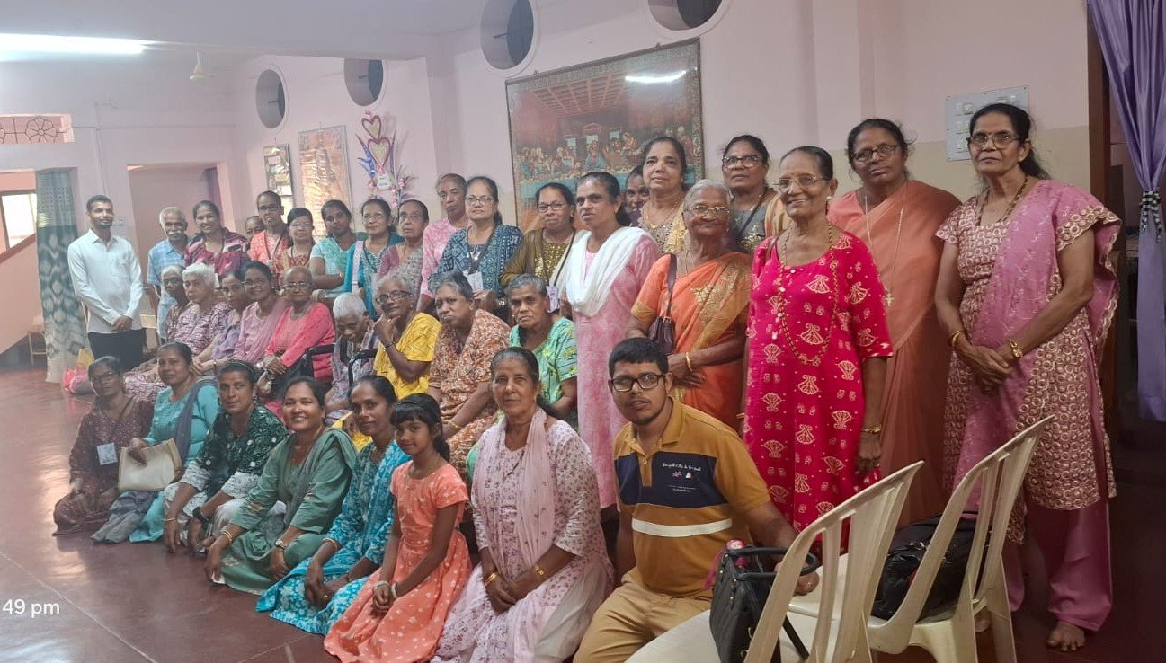 St Lawrence Church Moodubelle SFO Visit to Karunalaya Ashram & St. Francis of Assisi Church, Thallur - Photo 1