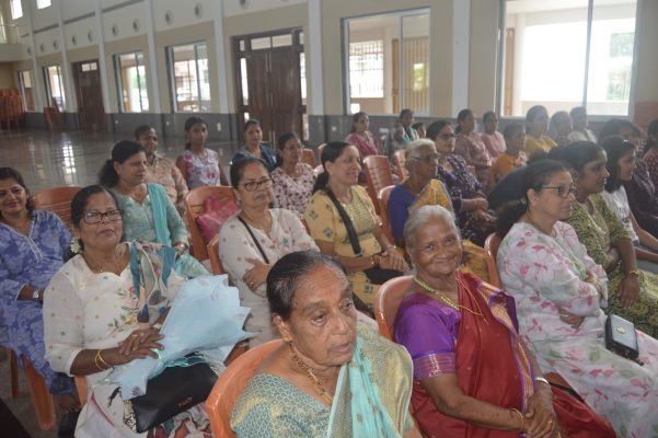 Moodubelle Parishioners Accord Heartfelt Farewell to Fr. Rickson Monteiro - Photo 8