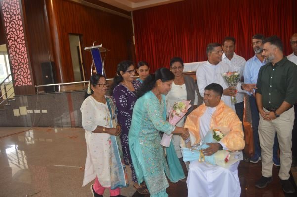 Moodubelle Parishioners Accord Heartfelt Farewell to Fr. Rickson Monteiro - Photo 7