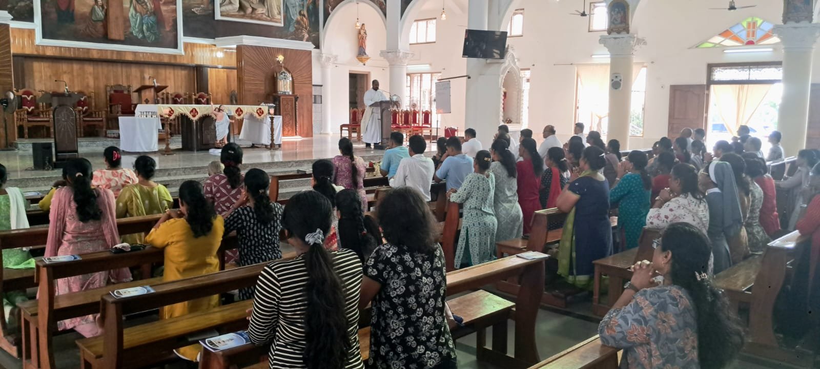 Moodubelle Parishioners Extend Warm Welcome to New Assistant Parish Priest Rev. Fr. Stephan Rodriguez - Photo 1