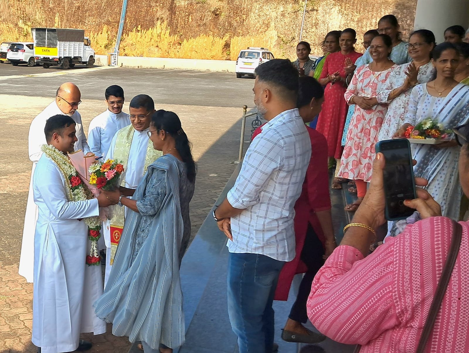 Moodubelle Parishioners Extend Warm Welcome to New Assistant Parish Priest Rev. Fr. Stephan Rodriguez - Photo 4