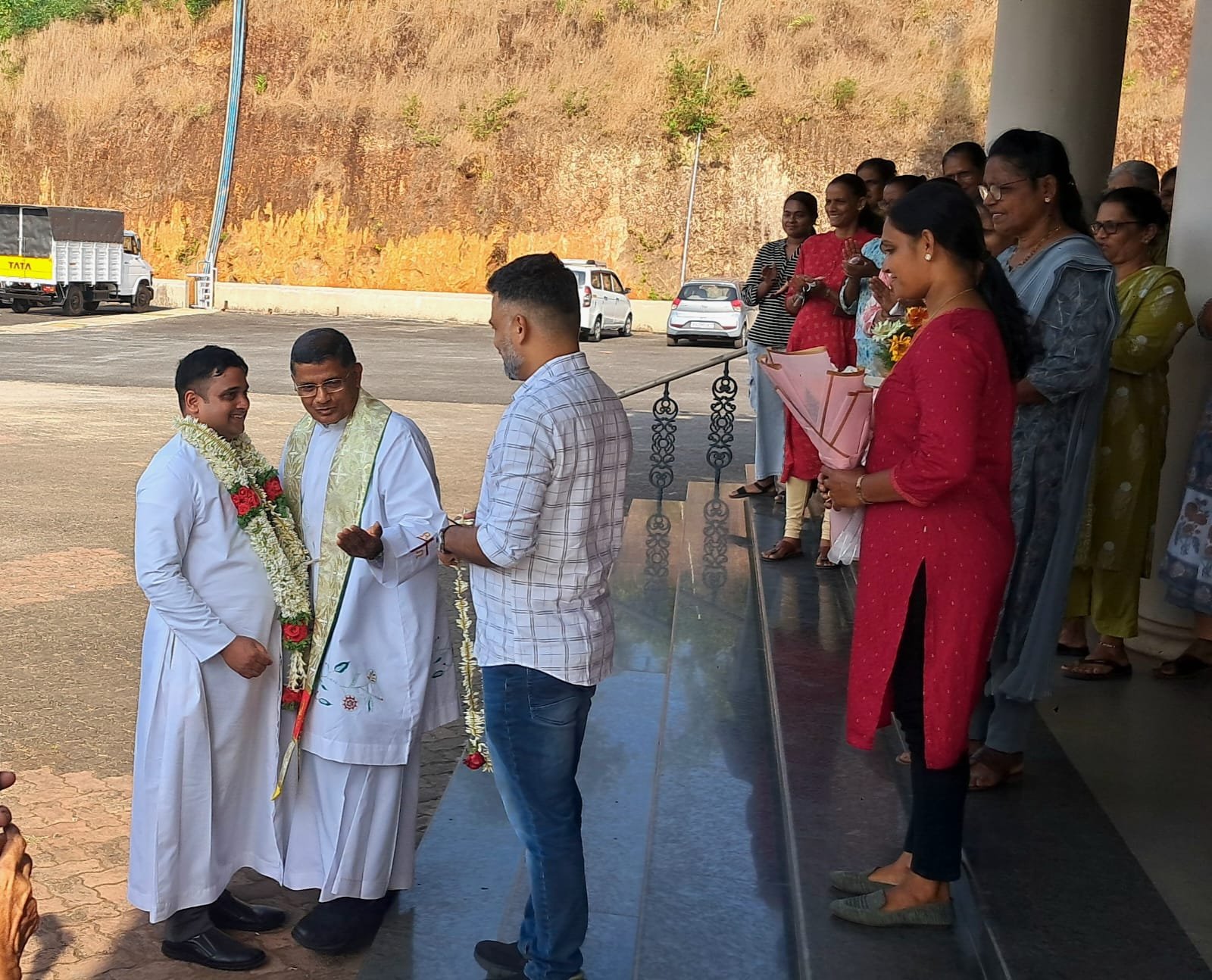 Moodubelle Parishioners Extend Warm Welcome to New Assistant Parish Priest Rev. Fr. Stephan Rodriguez - Photo 7