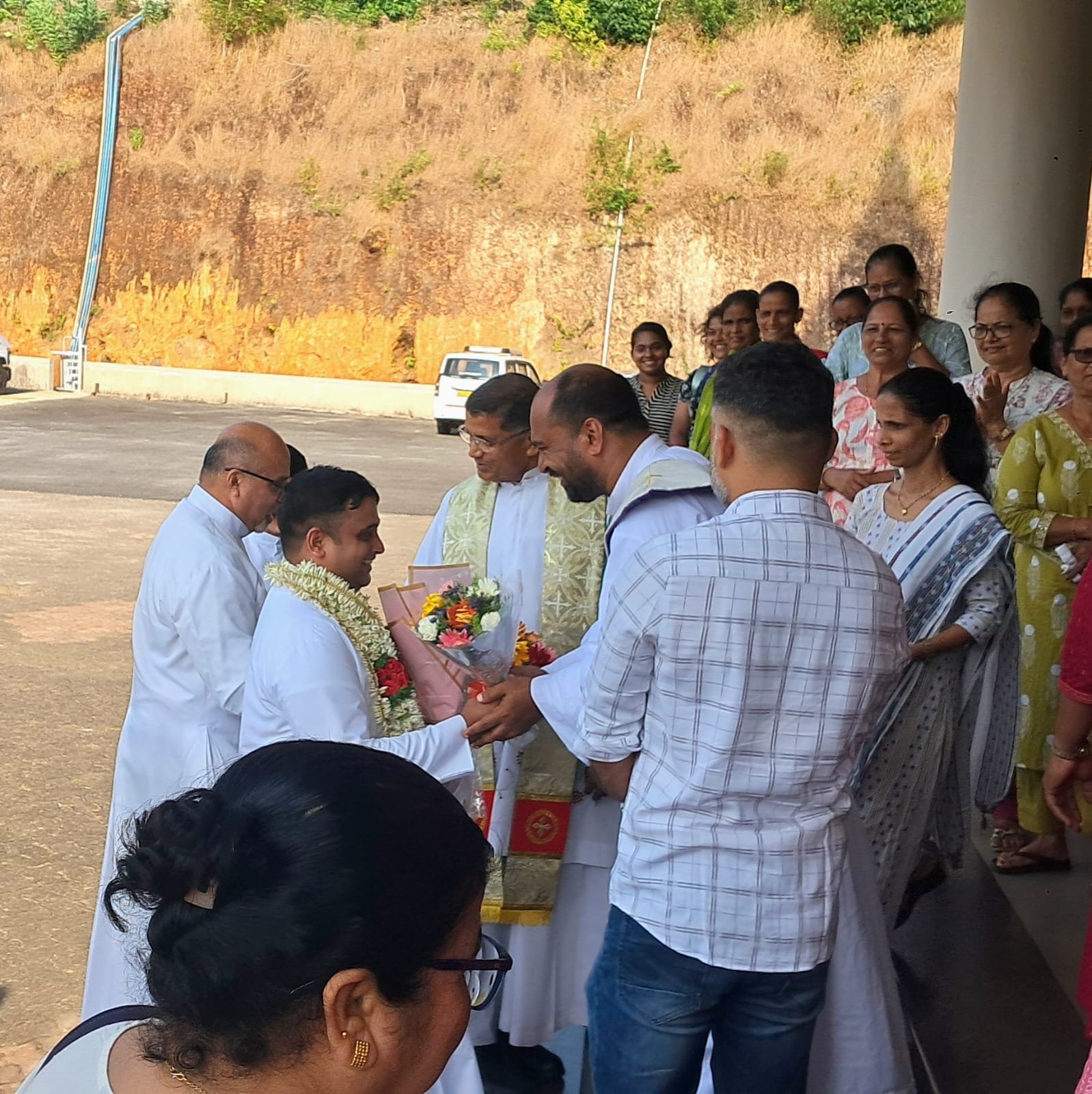 Moodubelle Parishioners Extend Warm Welcome to New Assistant Parish Priest Rev. Fr. Stephan Rodriguez - Photo 3